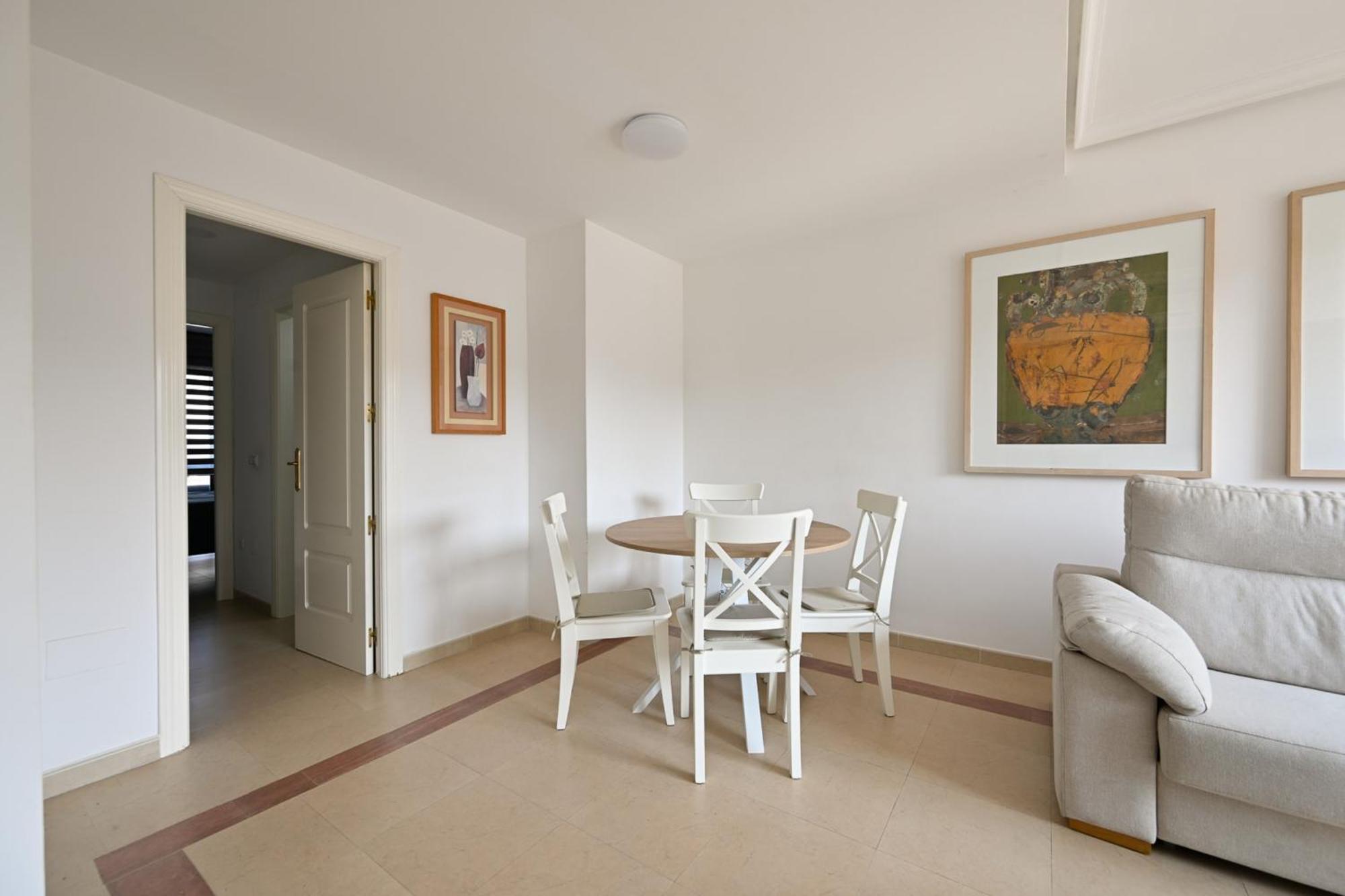 Charming 1-bedroom Walk To Puerto Banus!
